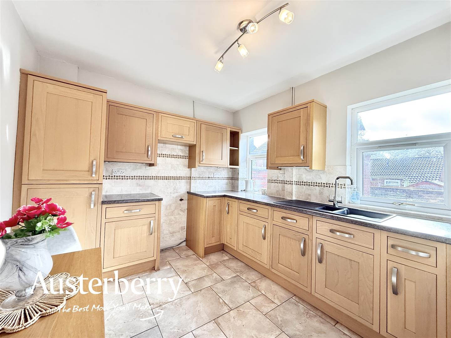 3 bed property in Stewart Street, Stoke-On-Trent